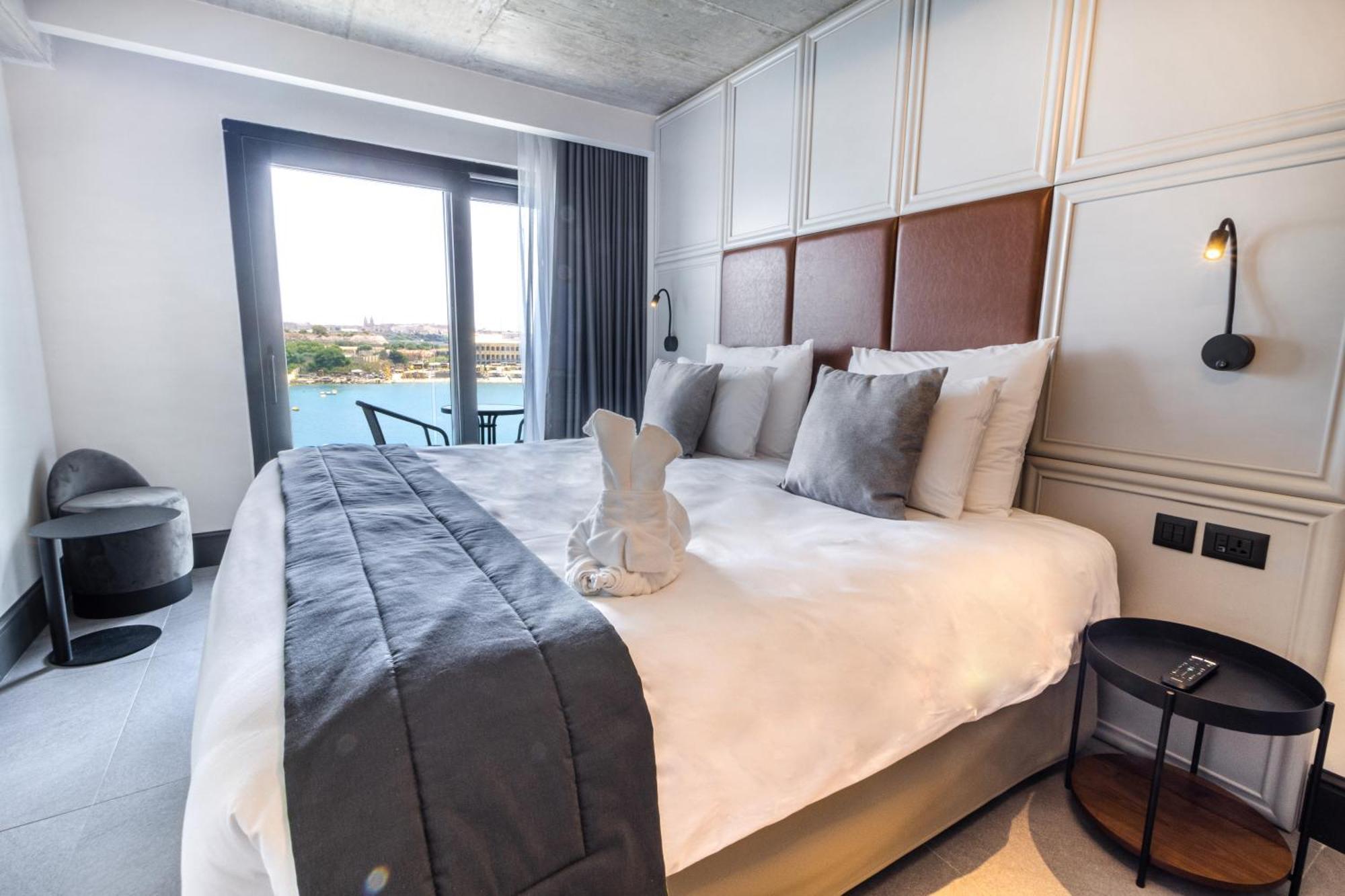 The Londoner Hotel Sliema Dış mekan fotoğraf