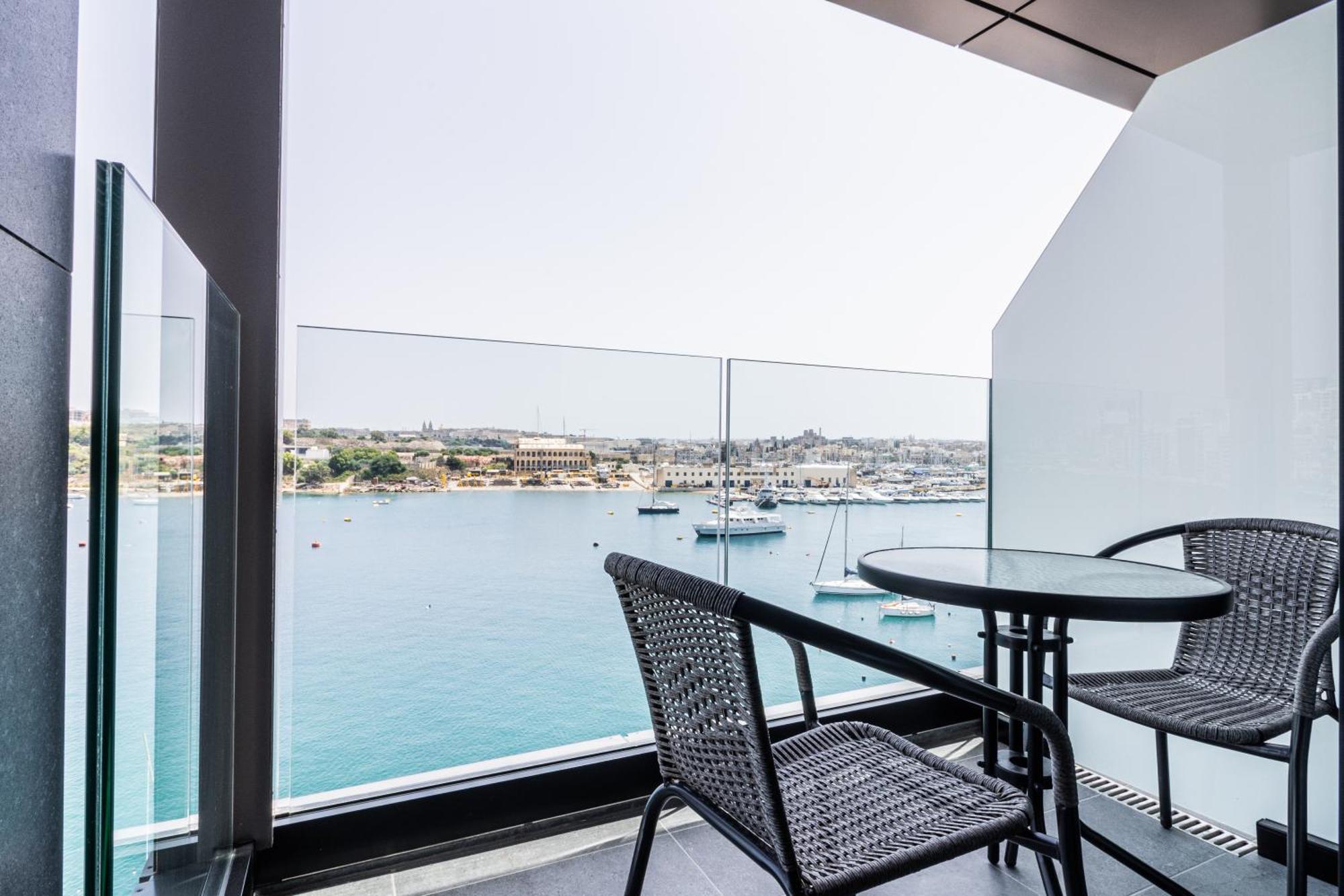 The Londoner Hotel Sliema Dış mekan fotoğraf