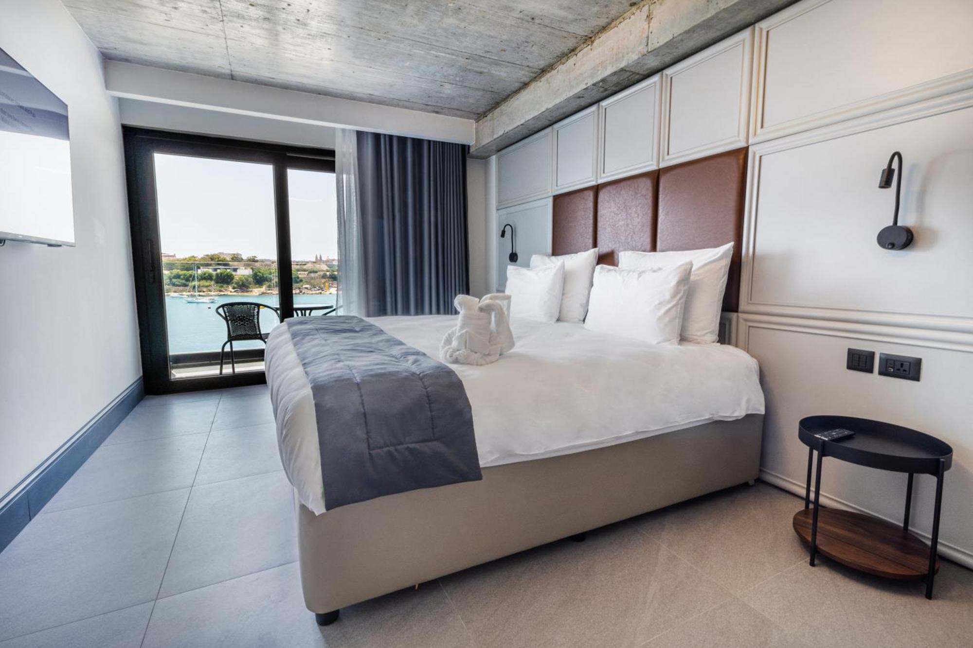 The Londoner Hotel Sliema Dış mekan fotoğraf