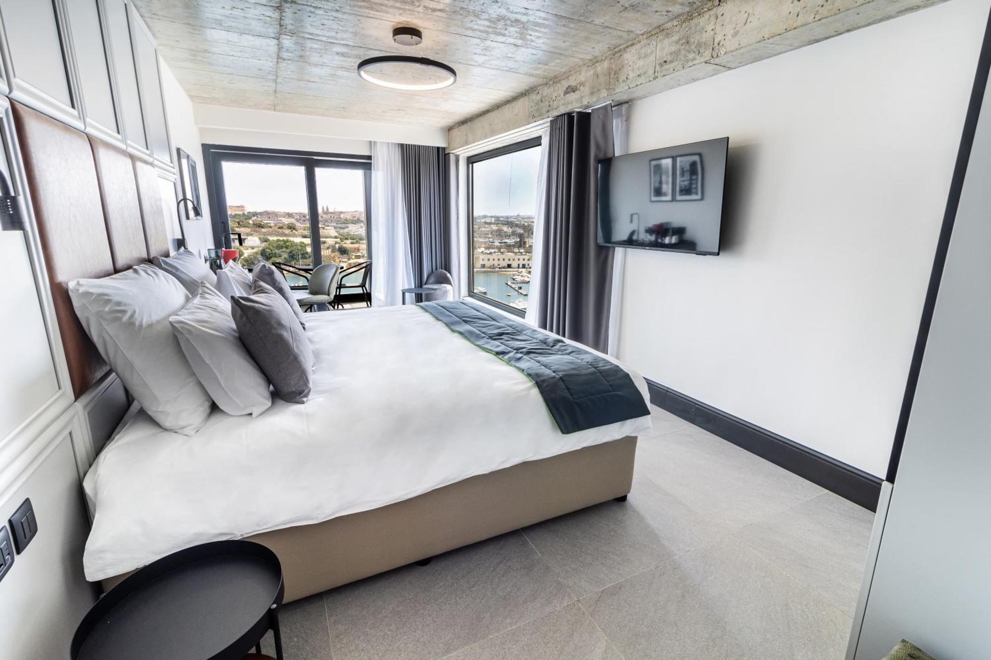 The Londoner Hotel Sliema Dış mekan fotoğraf