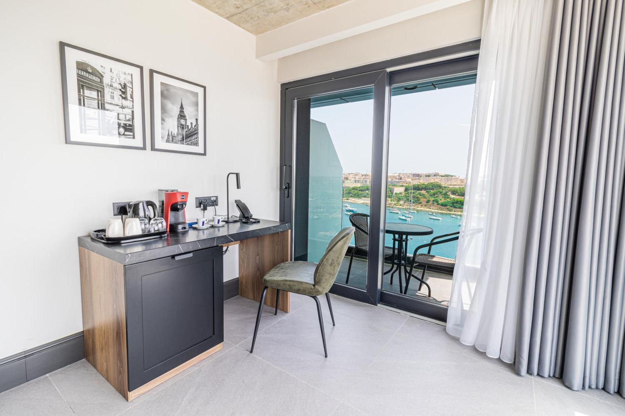 The Londoner Hotel Sliema Dış mekan fotoğraf